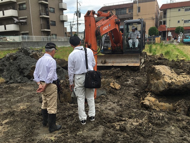 開発工事と共に遺跡調査と田んぼの土入れ！（大阪、豊中の工事）