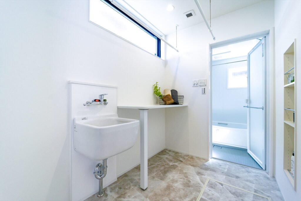 冬の“部屋干し疲れ”に終止符!ランドリールームのある暮らし